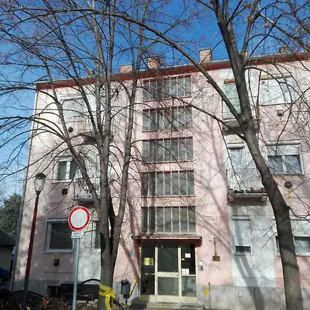 Familia Apartman Apartament *