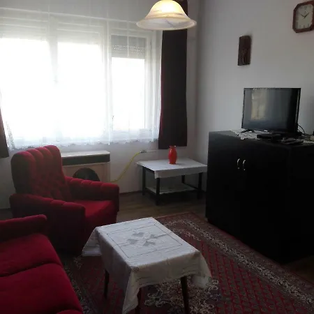 Familia Apartman Apartament Makó